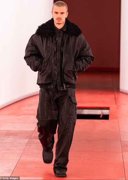 روميو بيكهام روميو بيكهام