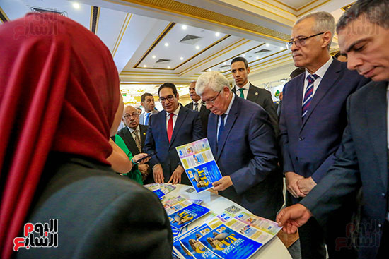 شرح الطالبات للوزير شرح الطالبات للوزير