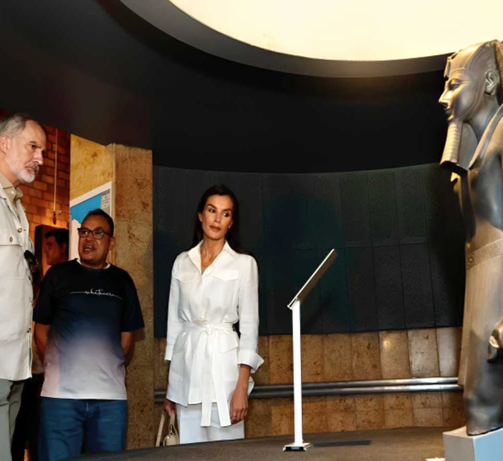 جولة الملك الأسبانى وزوجته فى متحف الأثصر