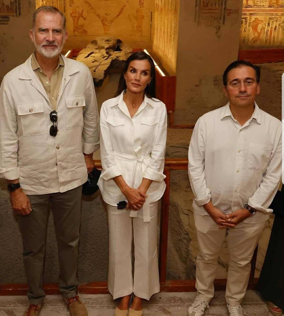 الملك الأسبانى وزوجته فى قلب مقابر وادى الملوك