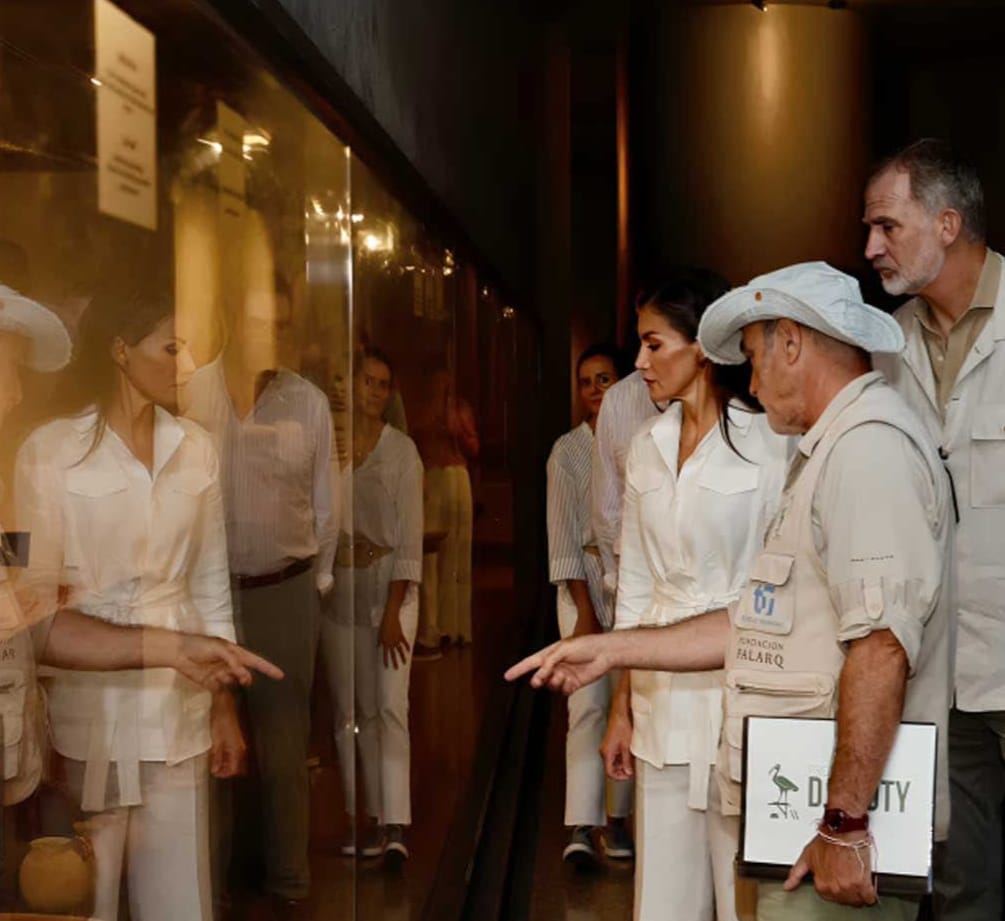 زيارة ملك أسبانيا وزوجته داخل متحف الأقصر