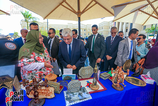 جولة الوزير ورئيس الجامعة الاهلية بأكتوبر جولة الوزير ورئيس الجامعة الاهلية بأكتوبر