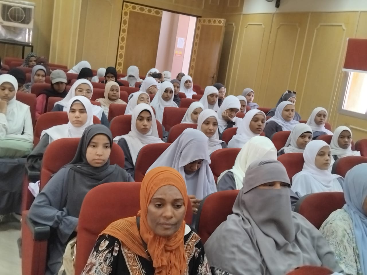 حضور نسائى حضور نسائى