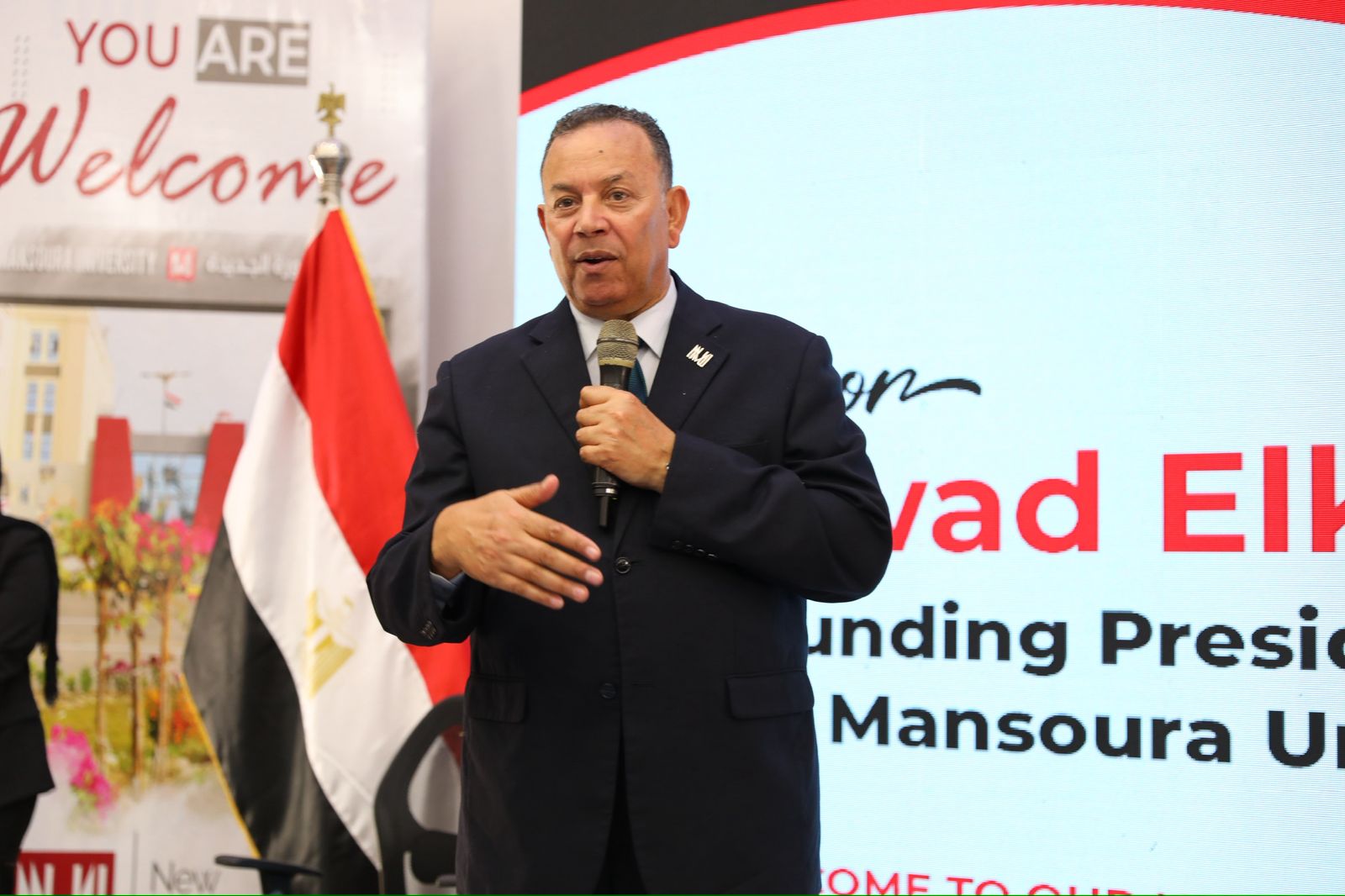 دكتور معوض الخولي رئيس جامعة المنصورة الجديدة