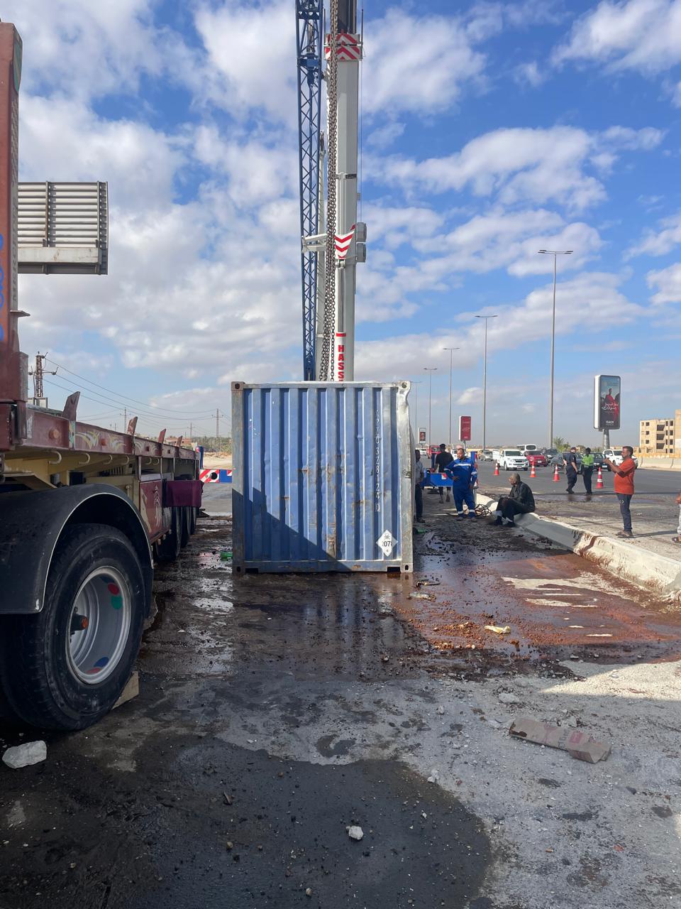 انقلاب سيارة نقل (2)