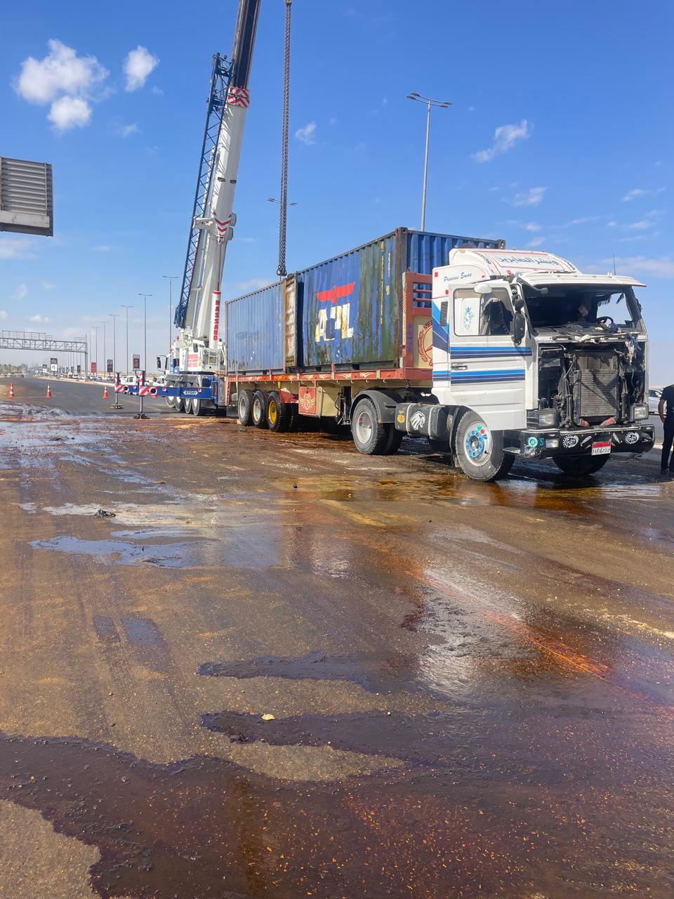 انقلاب سيارة نقل (4)