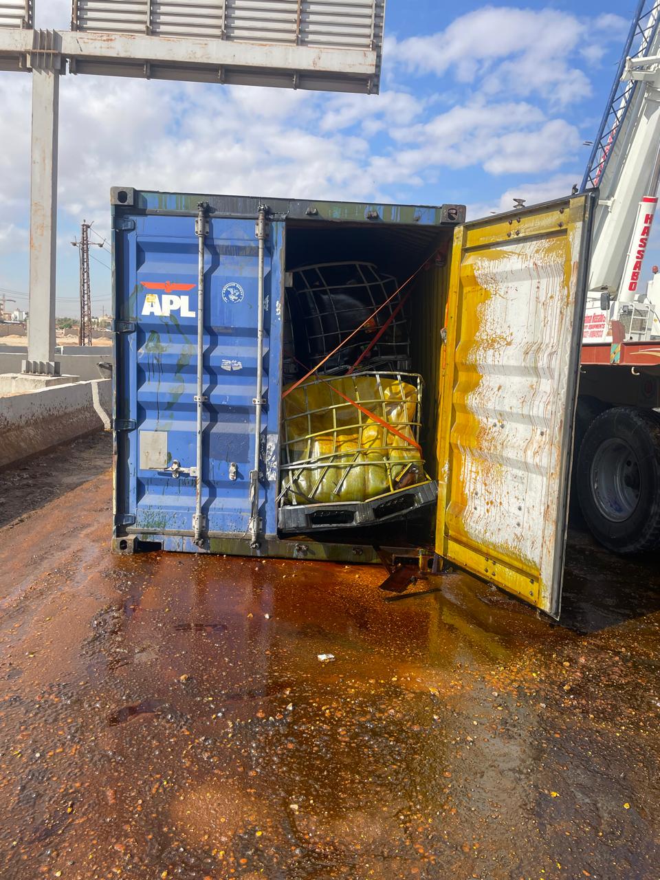 انقلاب سيارة نقل (3)