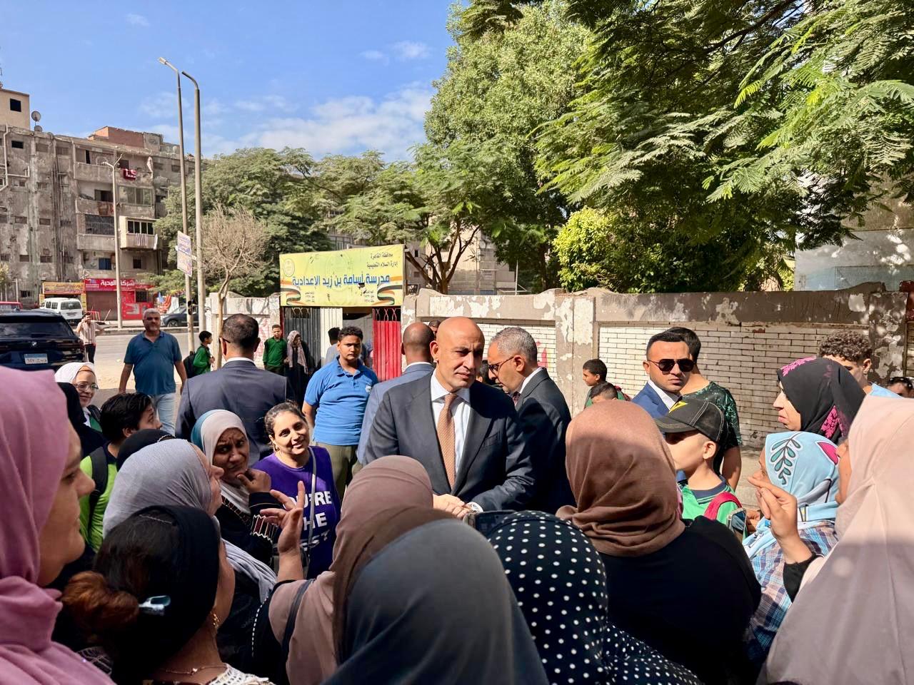 حوار وزير التعليم مع اولياء الامور