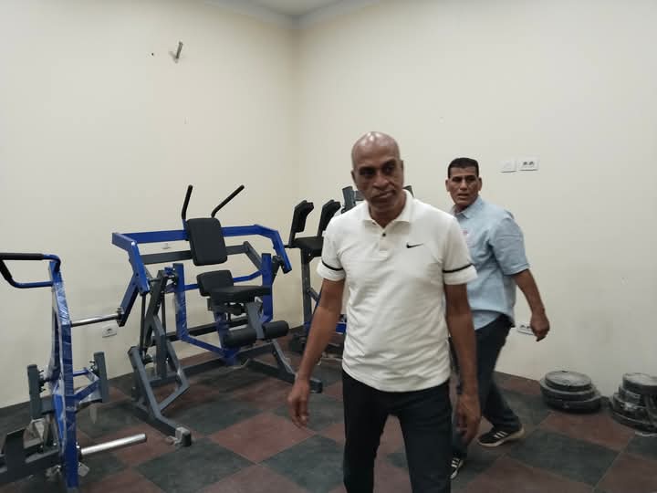 دعمته وزارة الشباب والرياضة بالأدوات الرياضية