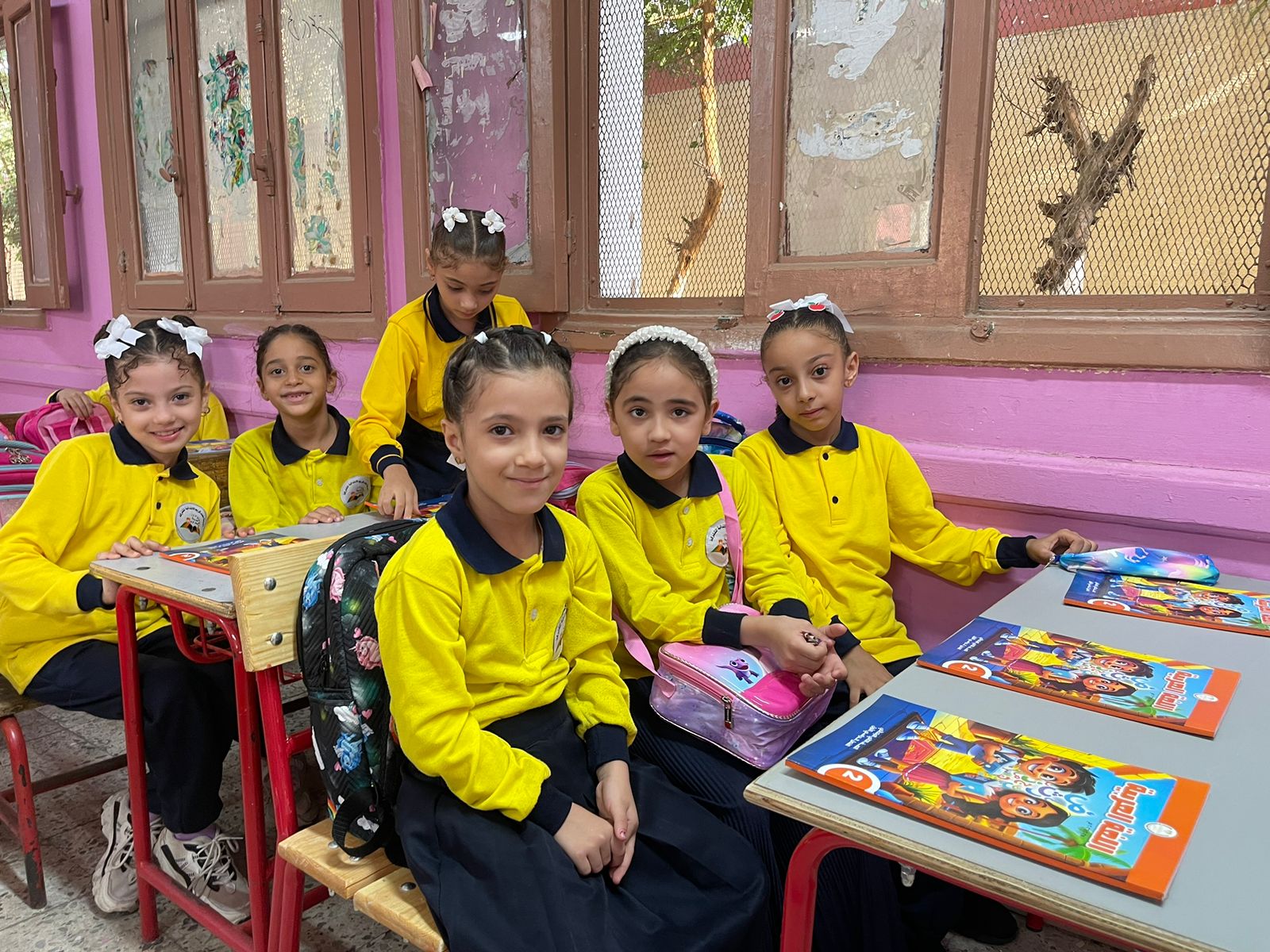 انتظام تلاميذ الجيزة فى فصولهم بالعام الدراسى الجديد
