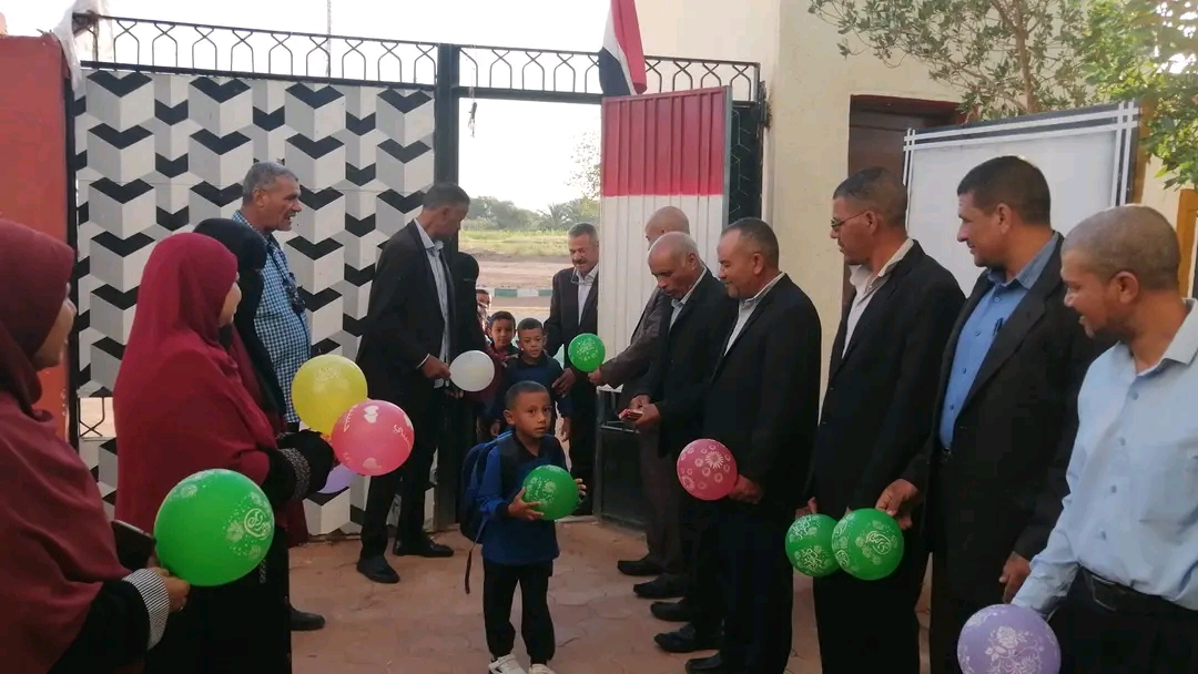 الاحتفال بأول أيام الدراسة (9)