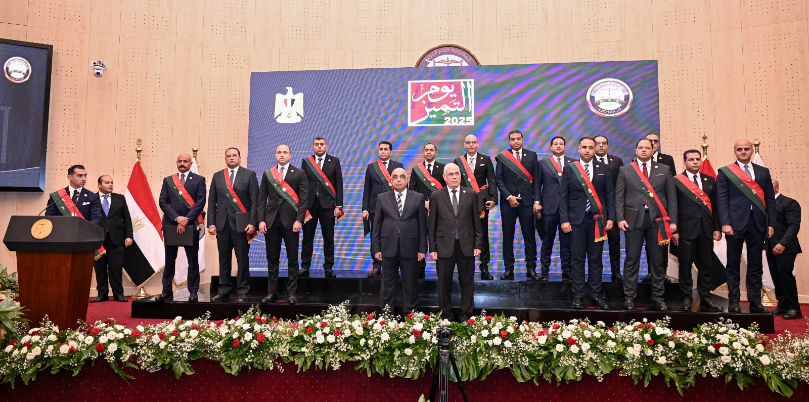 تكريم أعضاء النيابة العامة وموظفيها المتميزين 7