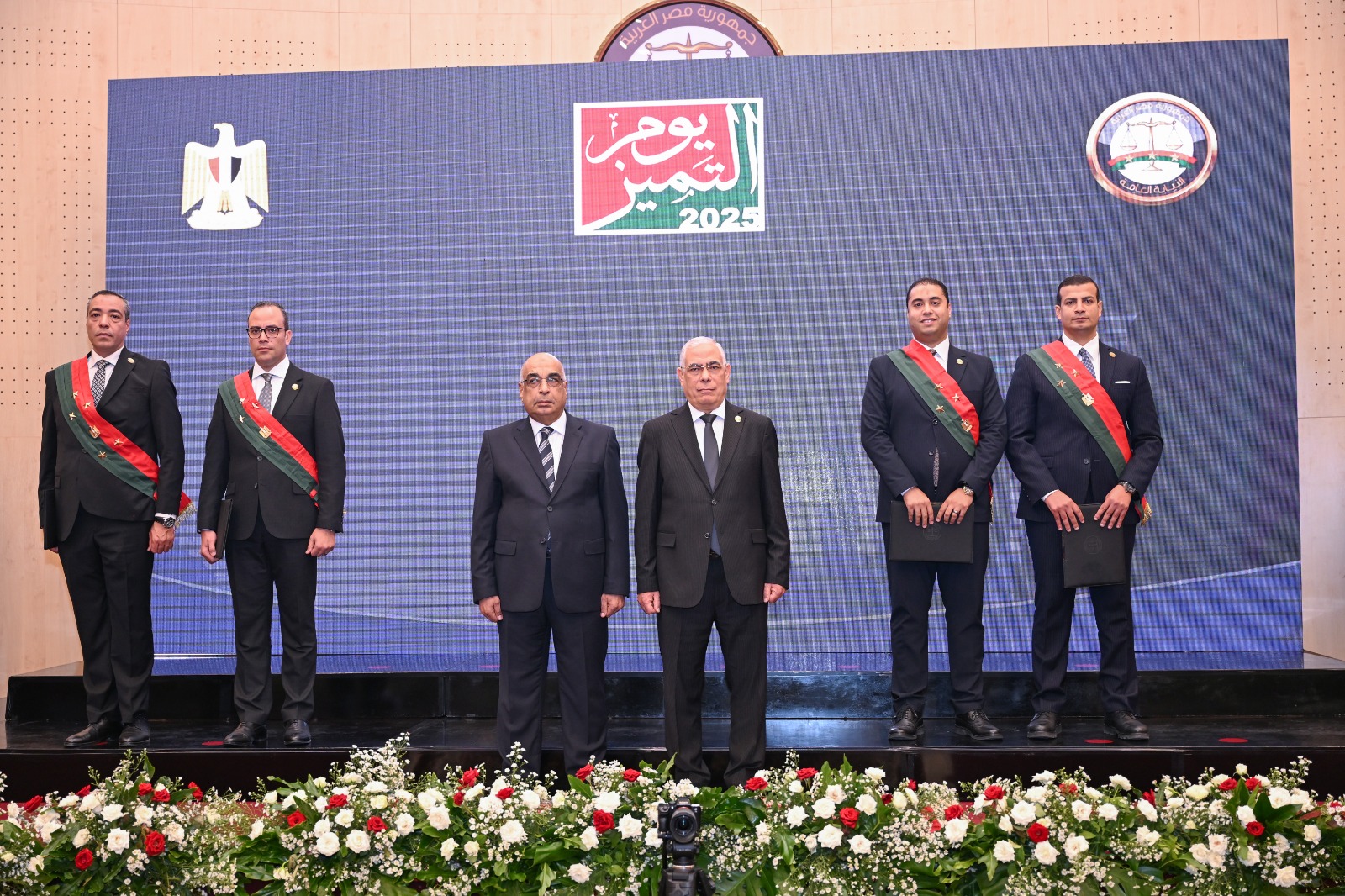 تكريم أعضاء النيابة العامة وموظفيها المتميزين 5