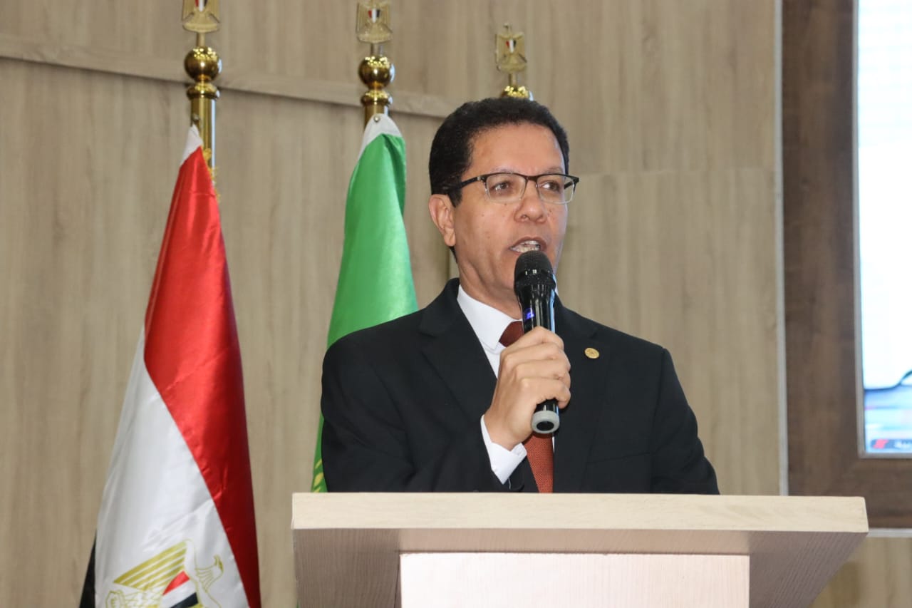 الدكتور ناصر الجيزاوي رئيس جامعة بنها