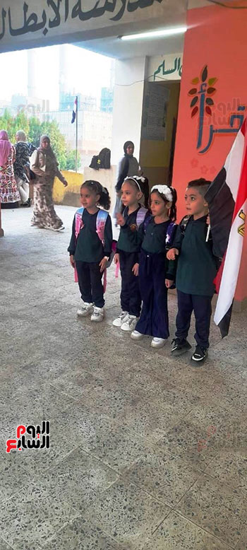 طلاب مدرسة الأبطال الرسمية طلاب مدرسة الأبطال الرسمية