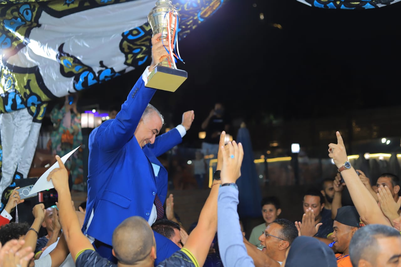 تتويج بكأس التجديف