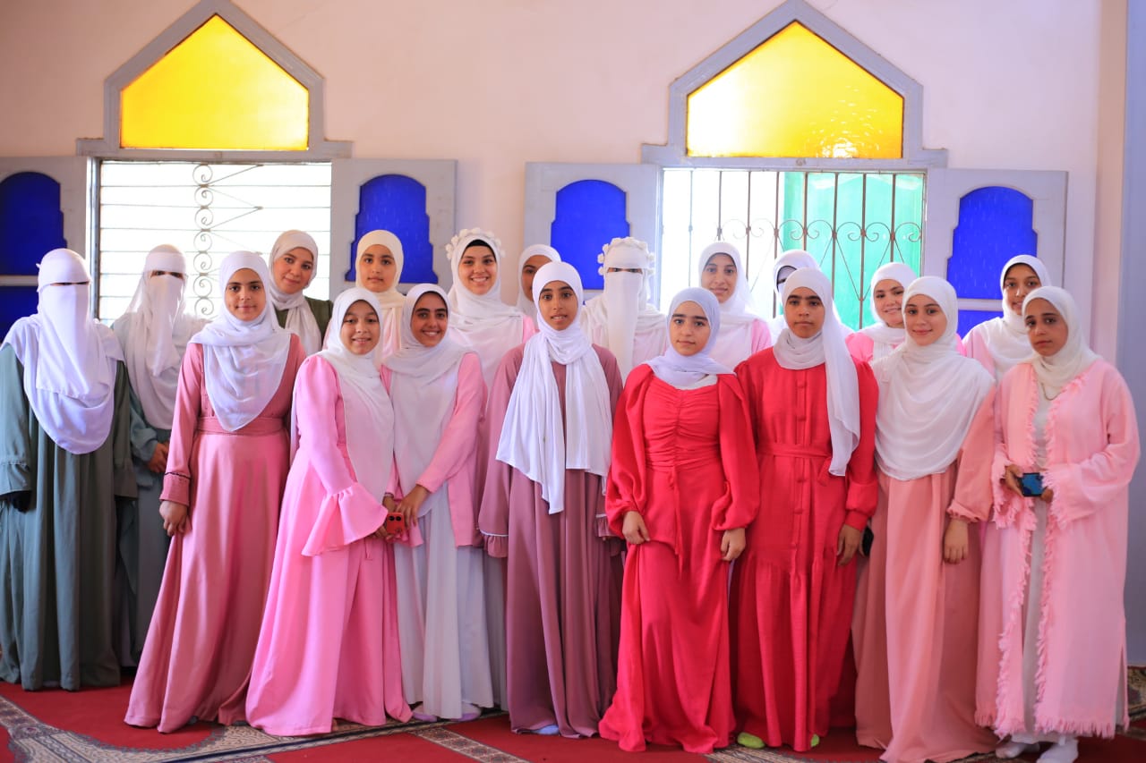 أهالي قرية بهبيت يكرمون بناتهم من حافظات القرآن الكريم (1)