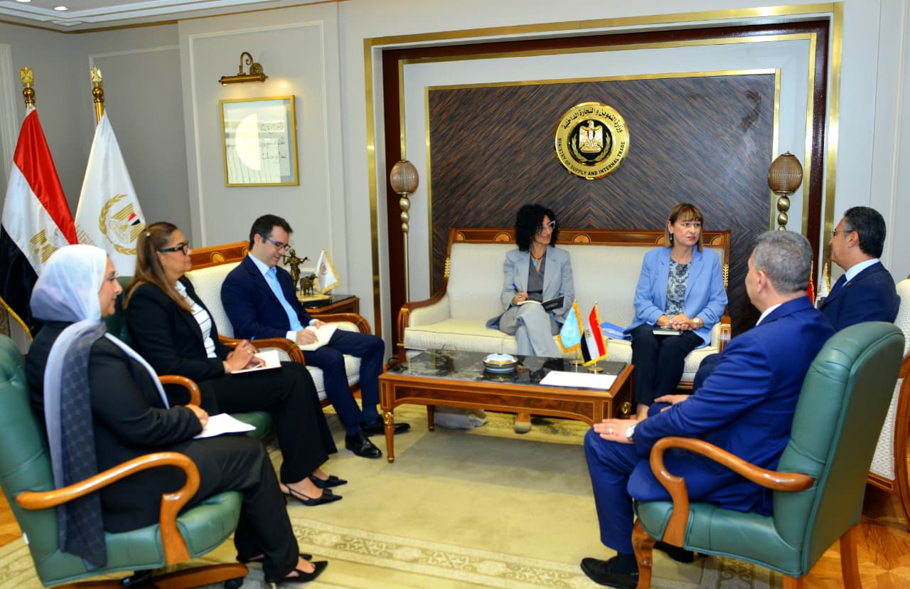 وزير التموين يلتقي منسقة الأمم المتحدة والوفد المرافق لها