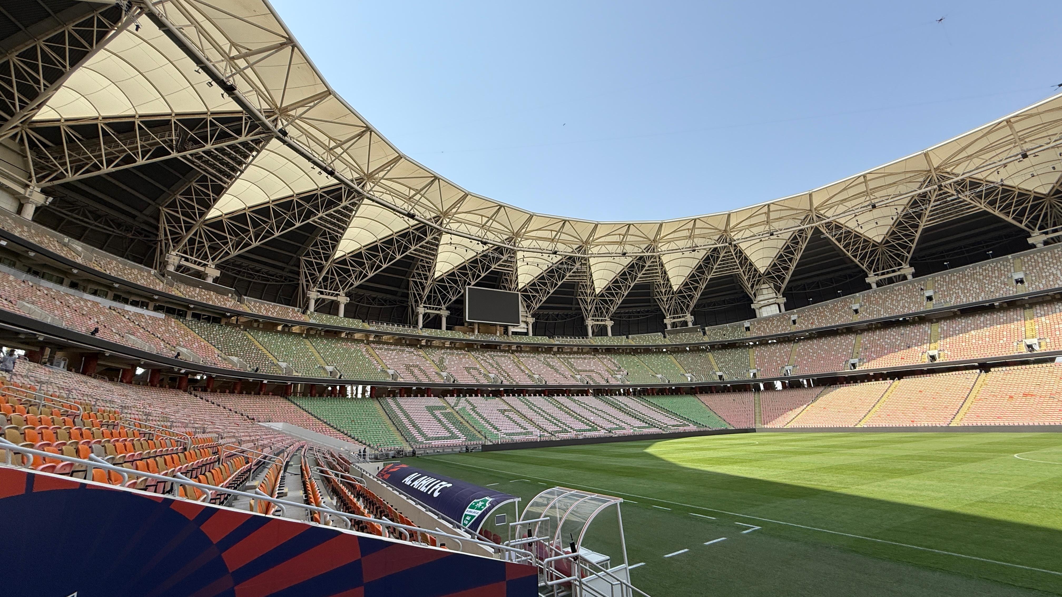 جانب من الملعب