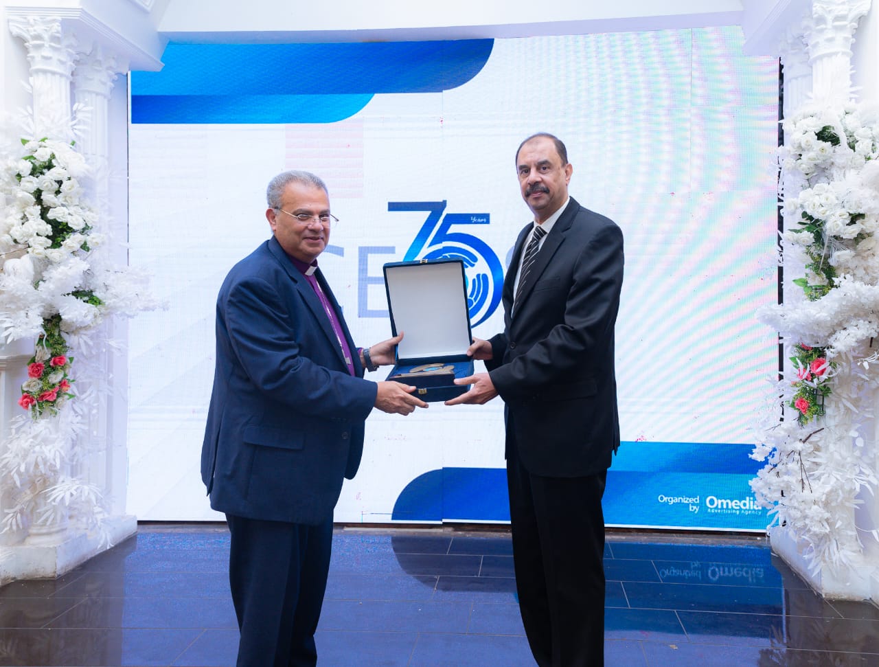 محافظ سوهاج والدكتور أندريه زكى رئيس الهيئة الإنجيلية