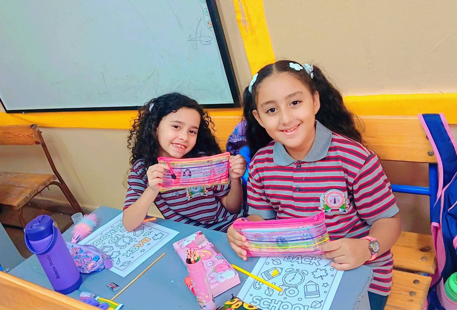 المدارس تستقبل الطلاب بالعام الدراسى الجديد المدارس تستقبل الطلاب بالعام الدراسى الجديد