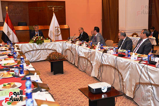 خلال-ترأس-وزير-التموين-الاجتماع خلال-ترأس-وزير-التموين-الاجتماع