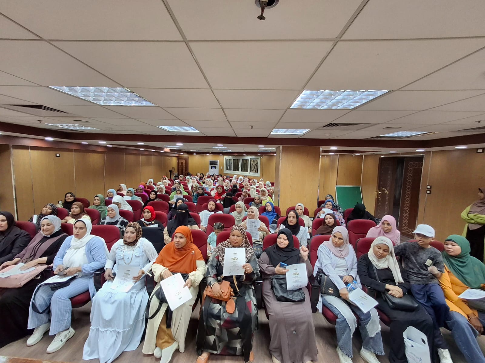 مبادرة التوعية بمخاطر زواج الأقارب والحد من انتشار الأمراض الوراثية