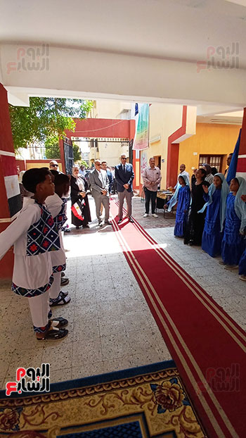 استقبال-فلكلورى-من-الأطفال