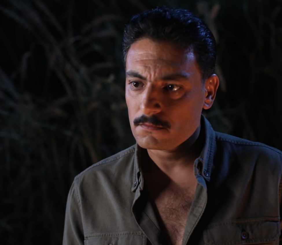 احمد صفوت بشخصية وكيل النيابة فى مسلسل لعدم كفاية الادلة