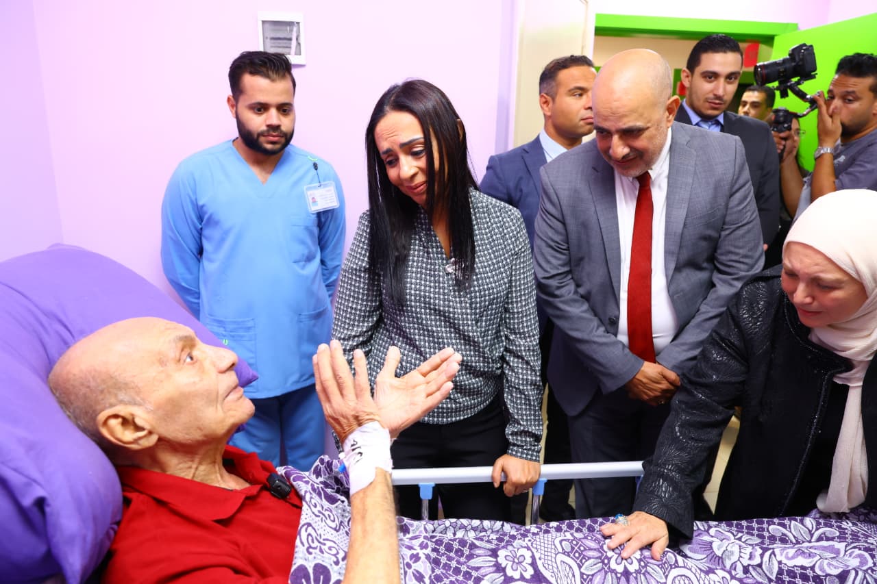 وزيرة التضامن مع كبار السن