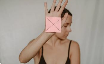 ابراج ترفض  القوانين