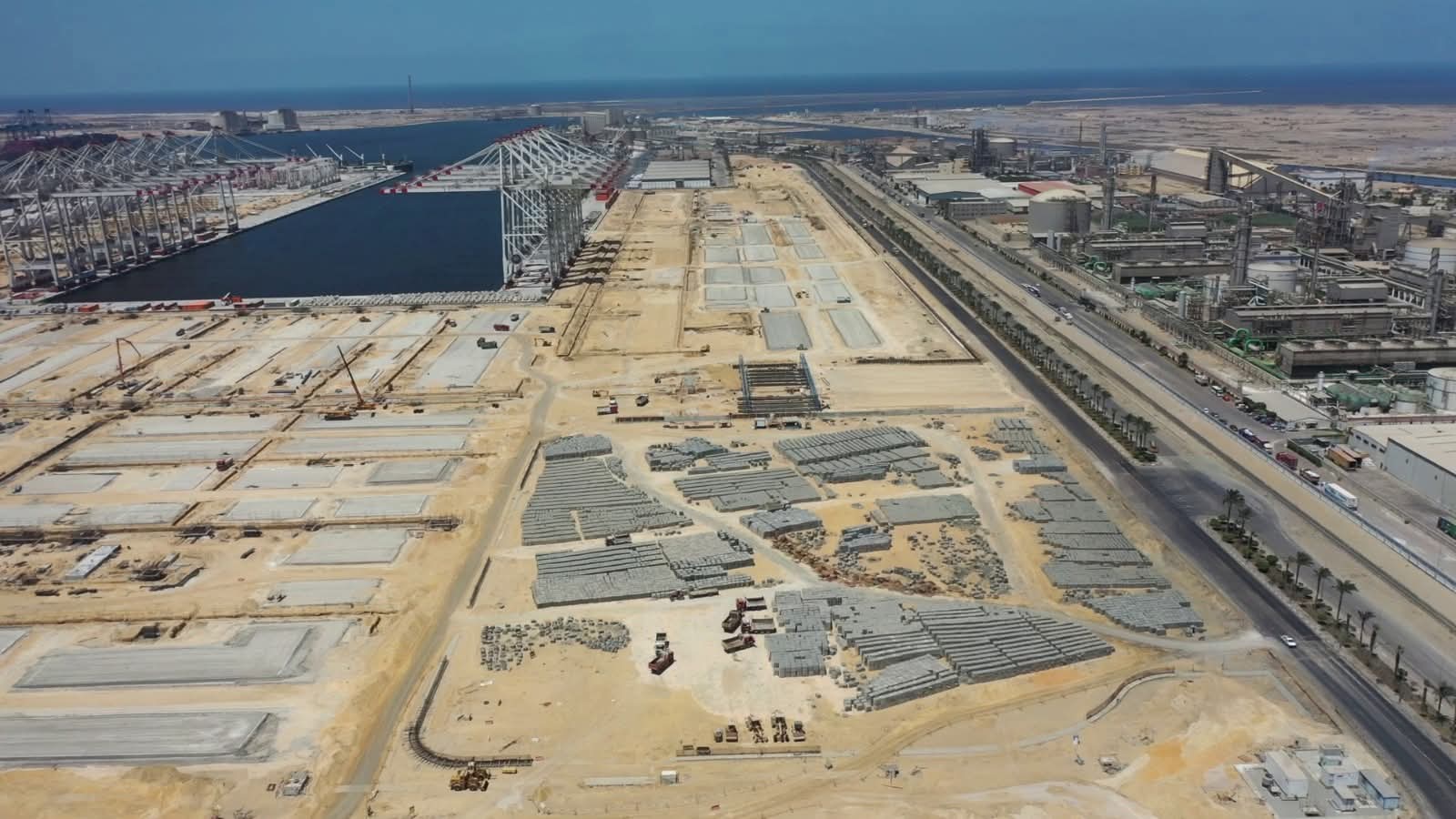 إنشاء محطة حاويات تحيا مصر 1