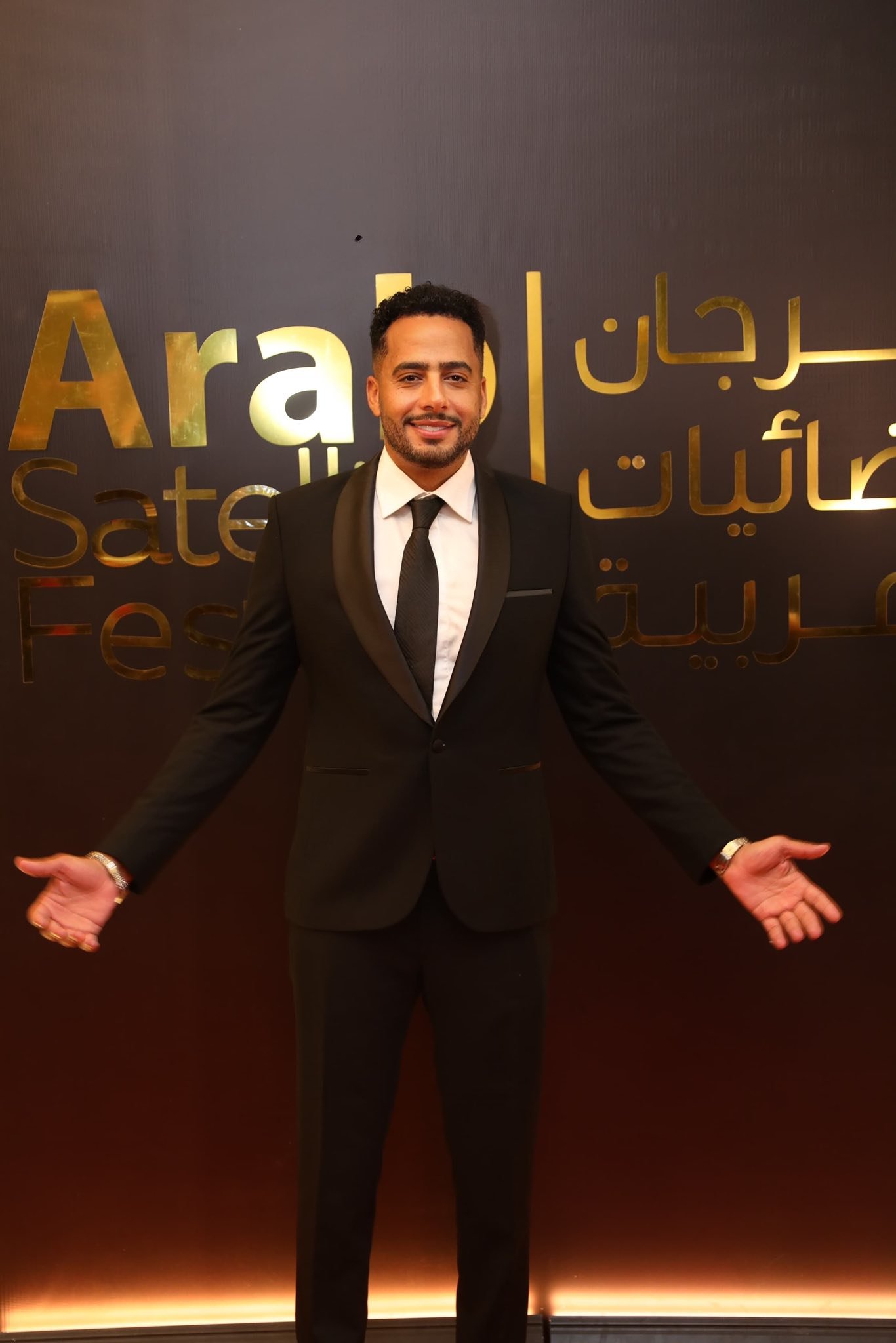 عصام