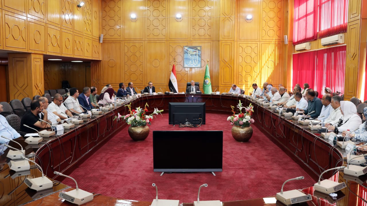 اجتماع اللواء أكرم محمد جلال اجتماع اللواء أكرم محمد جلال