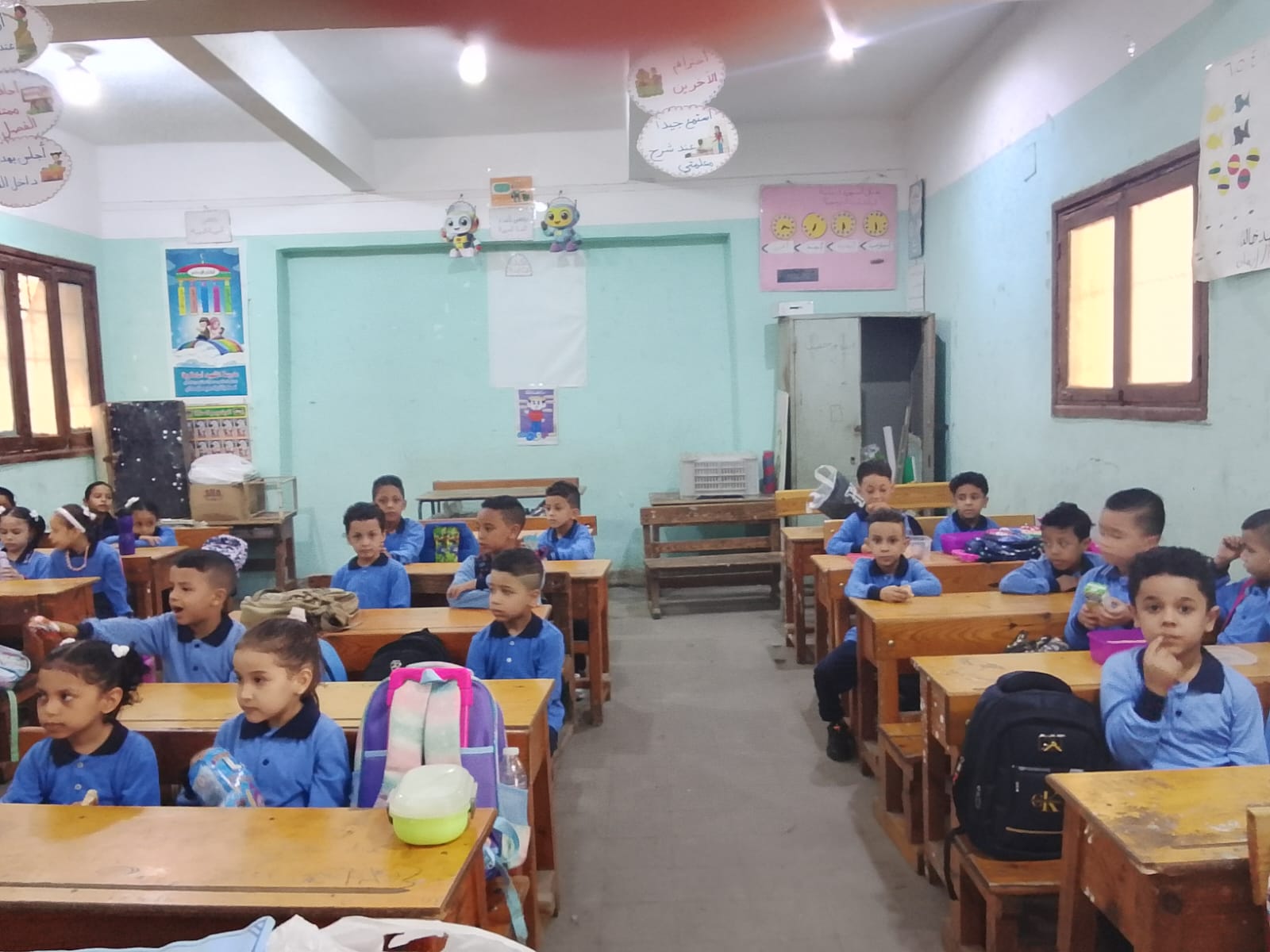 حضور مرتفع للطلاب بالمدارس فى رابع أيام العام الدراسى الجديد حضور مرتفع للطلاب بالمدارس فى رابع أيام العام الدراسى الجديد