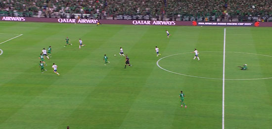 الشوط الثانى من مباراة بيراميز والأهلى السعودى