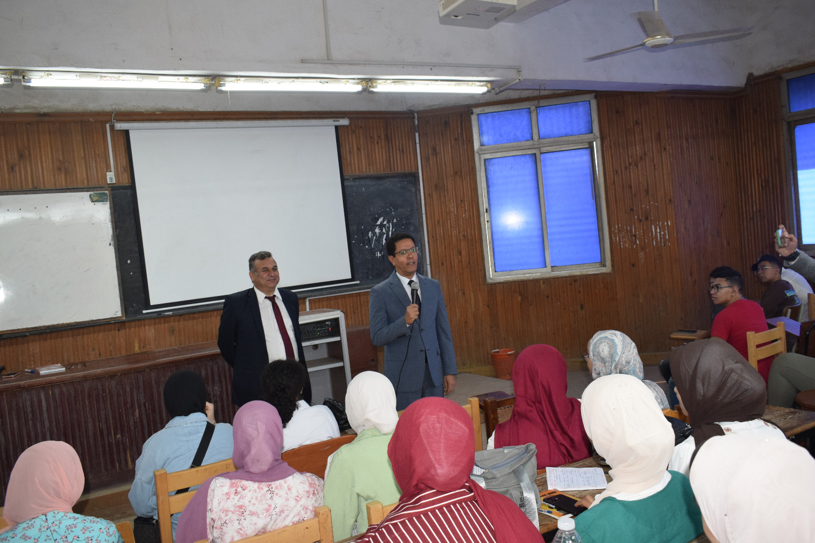 كلمة رئيس الجامعة لطلاب كلية الزراعة