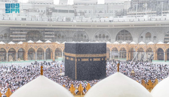 أمطار على الكعبة المشرفة