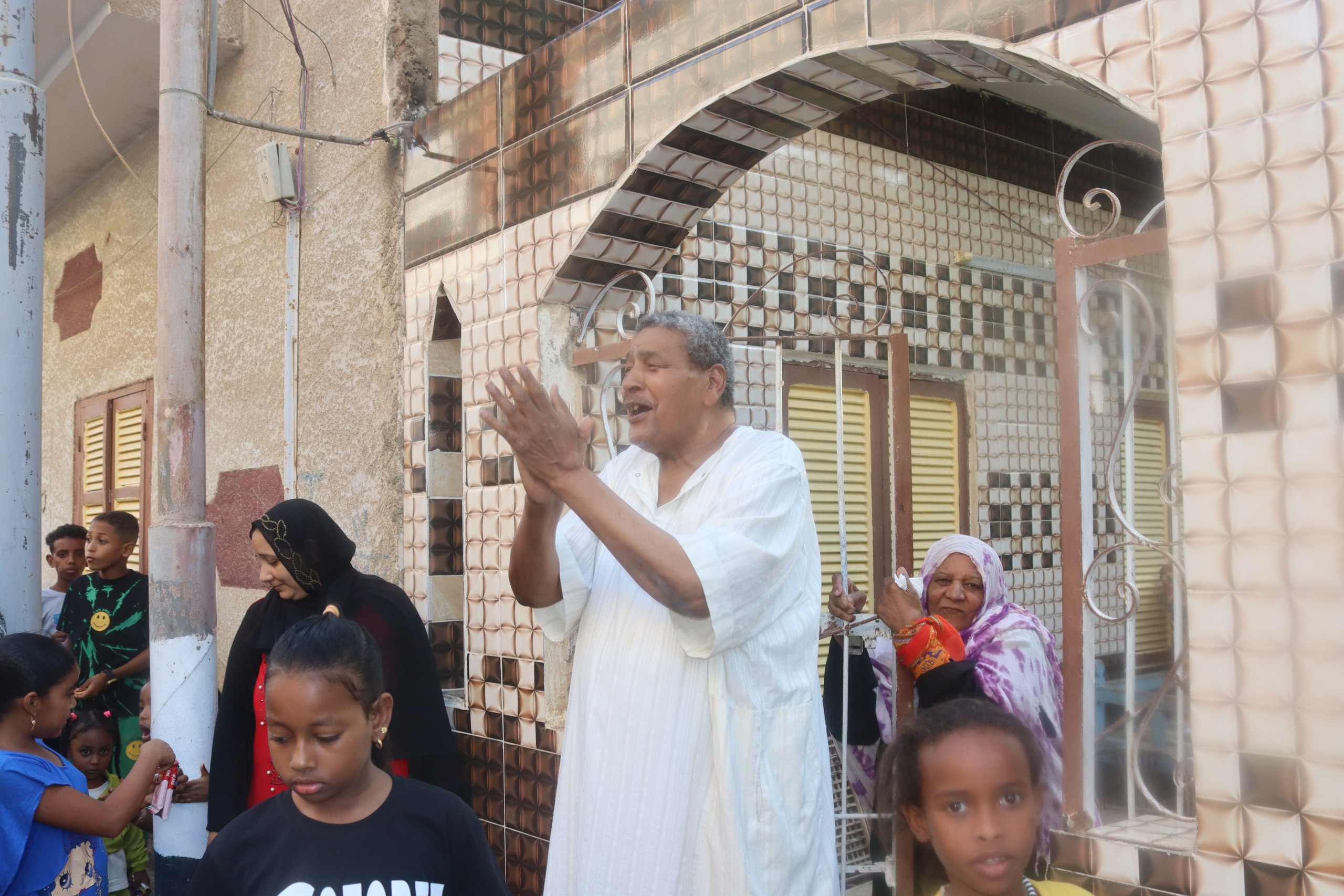 أهالى الطيباب يحتفلون بالمولد النبوى