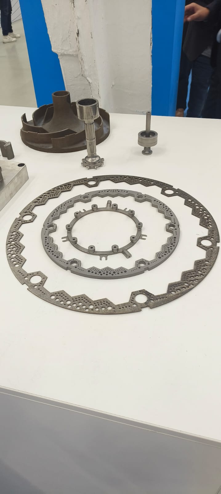 جانب من المكونات جانب من المكونات