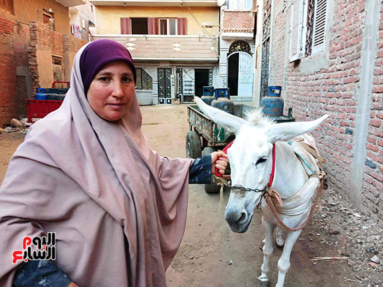 صباح-تجوب-قريتها-بعربة-بحمار