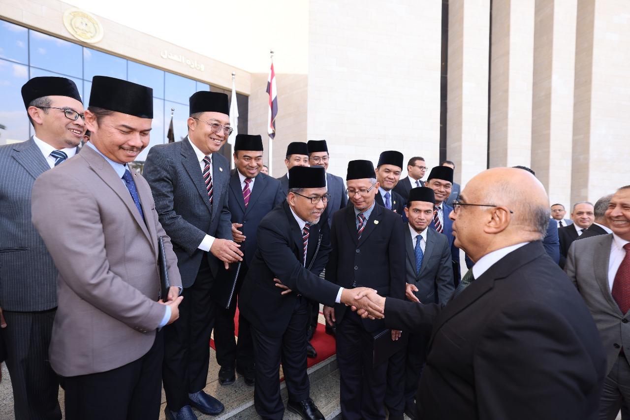 لقاء الوزير بالوفد