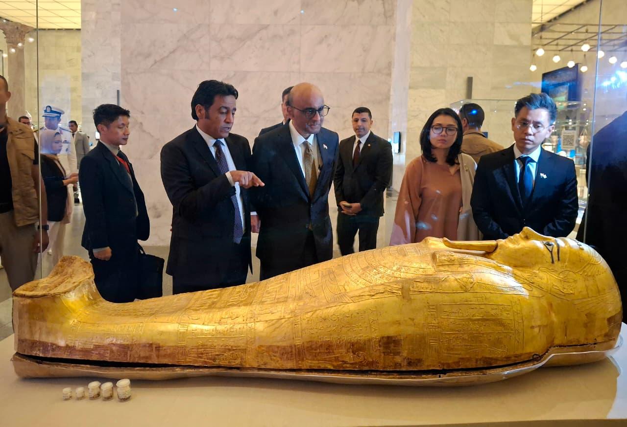 ثارمان شانموجاراتنام رئيس جمهورية سنغافورة