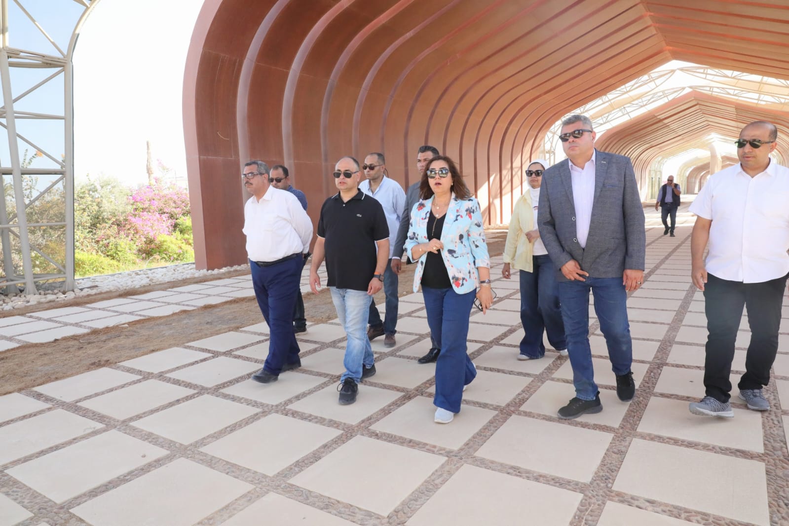 وزيرة التنمية المحلية تتفقد حديقة السلام (7)