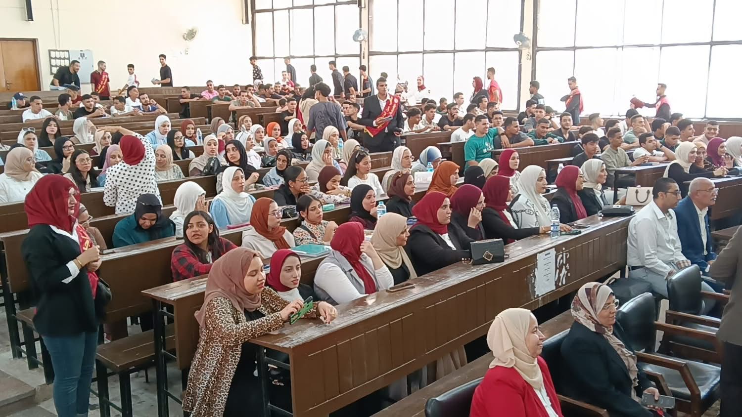 اجواء احتفالية قي الاستقبال