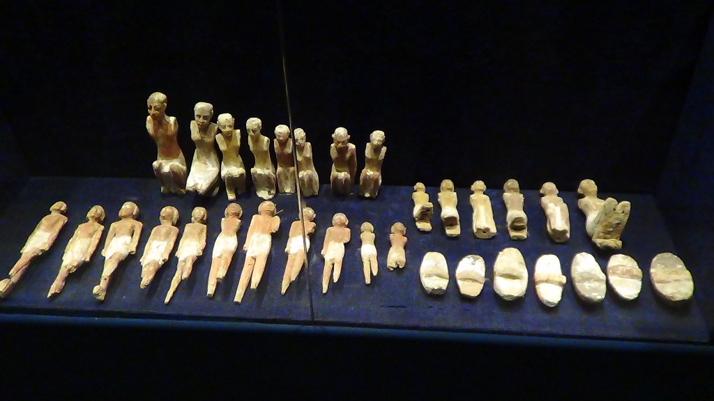مجموعة تماثيل صغيرة -  متحف اثار مطروح