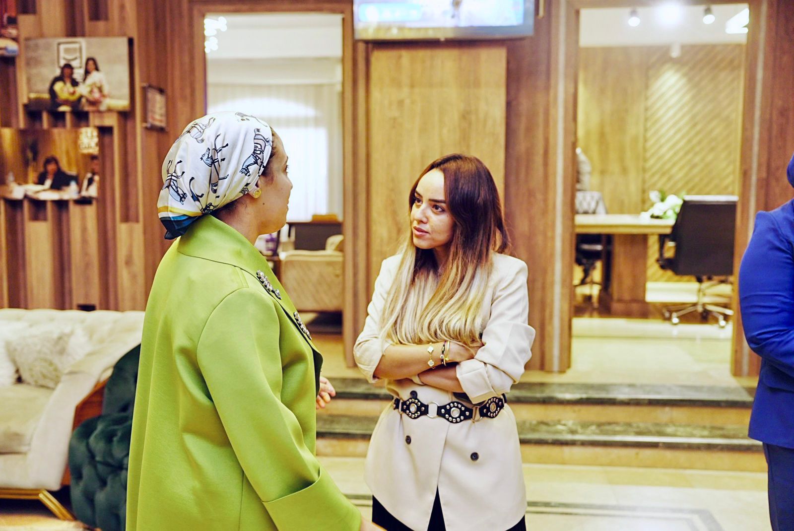 حياة كريمة تثمن التعاون المشترك مع سفارة كندا بالقاهرة   (1)