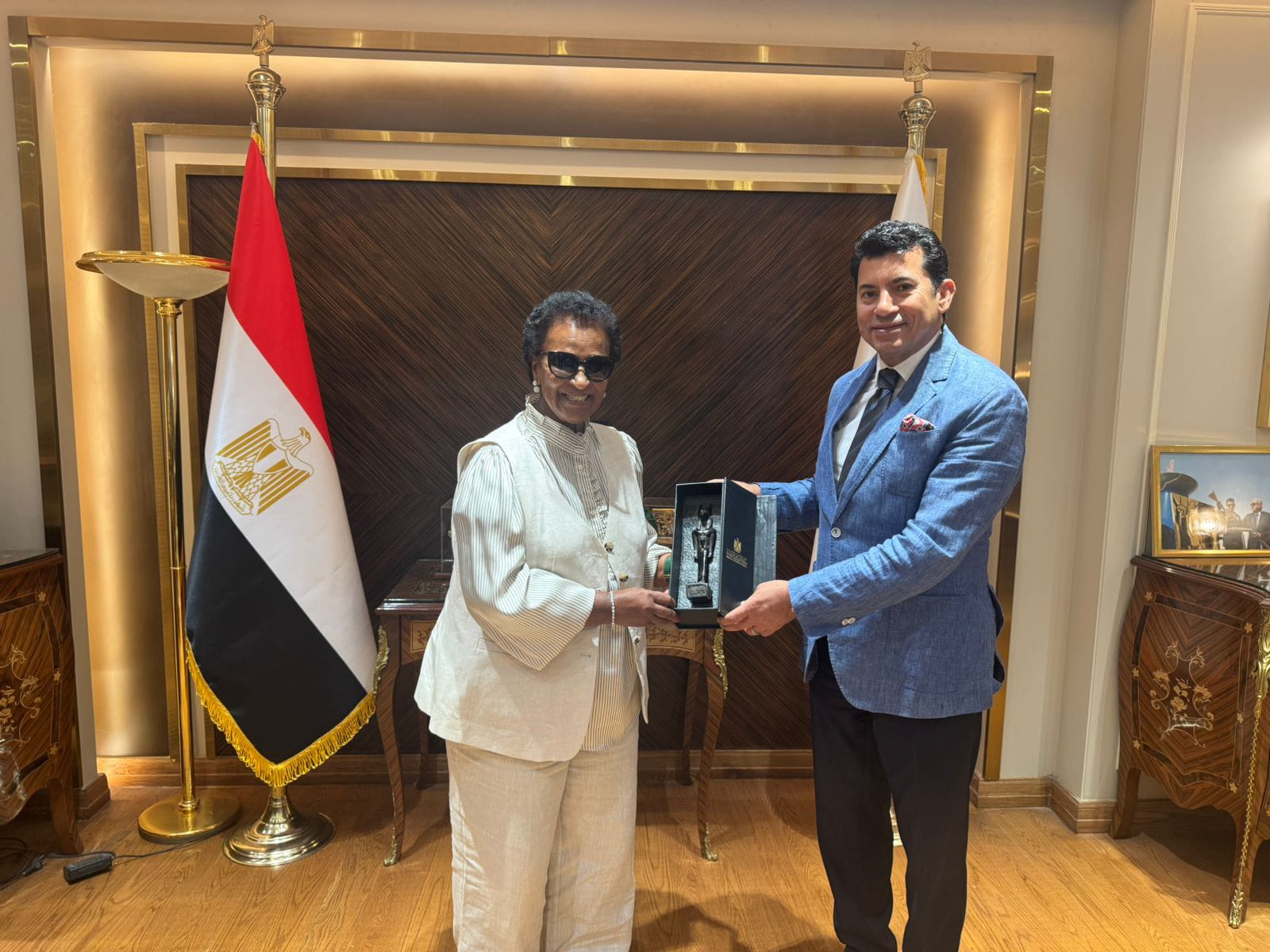 صبحى  والشيخة نعيمة