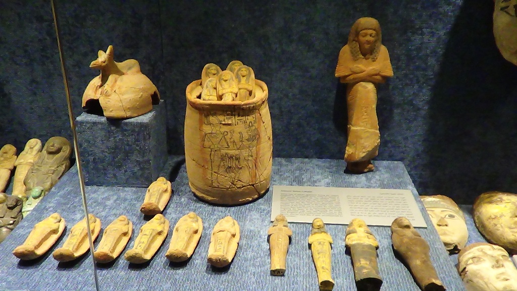 قطع اثرية نادرة - متحف مطروح