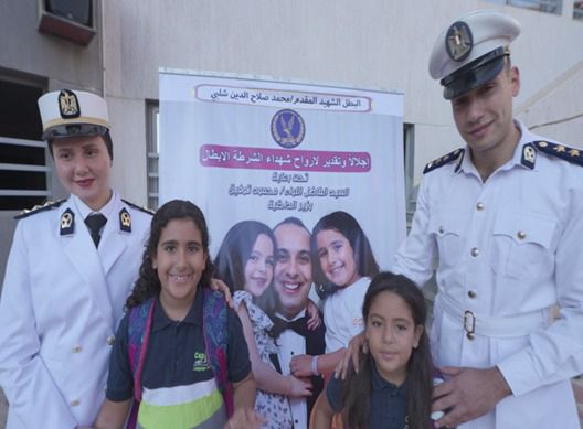 وزارة الداخلية تصطحب أبناء الشهداء إلى المدارس (15)